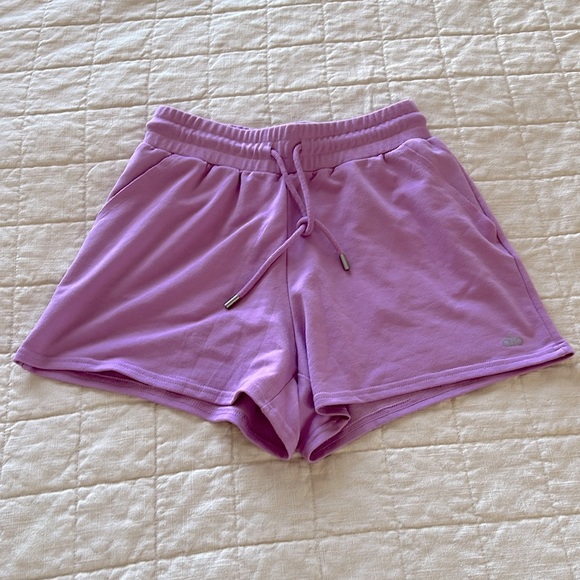 ALO Yoga Pants - ALO Yoga Lavender Women's Shorts